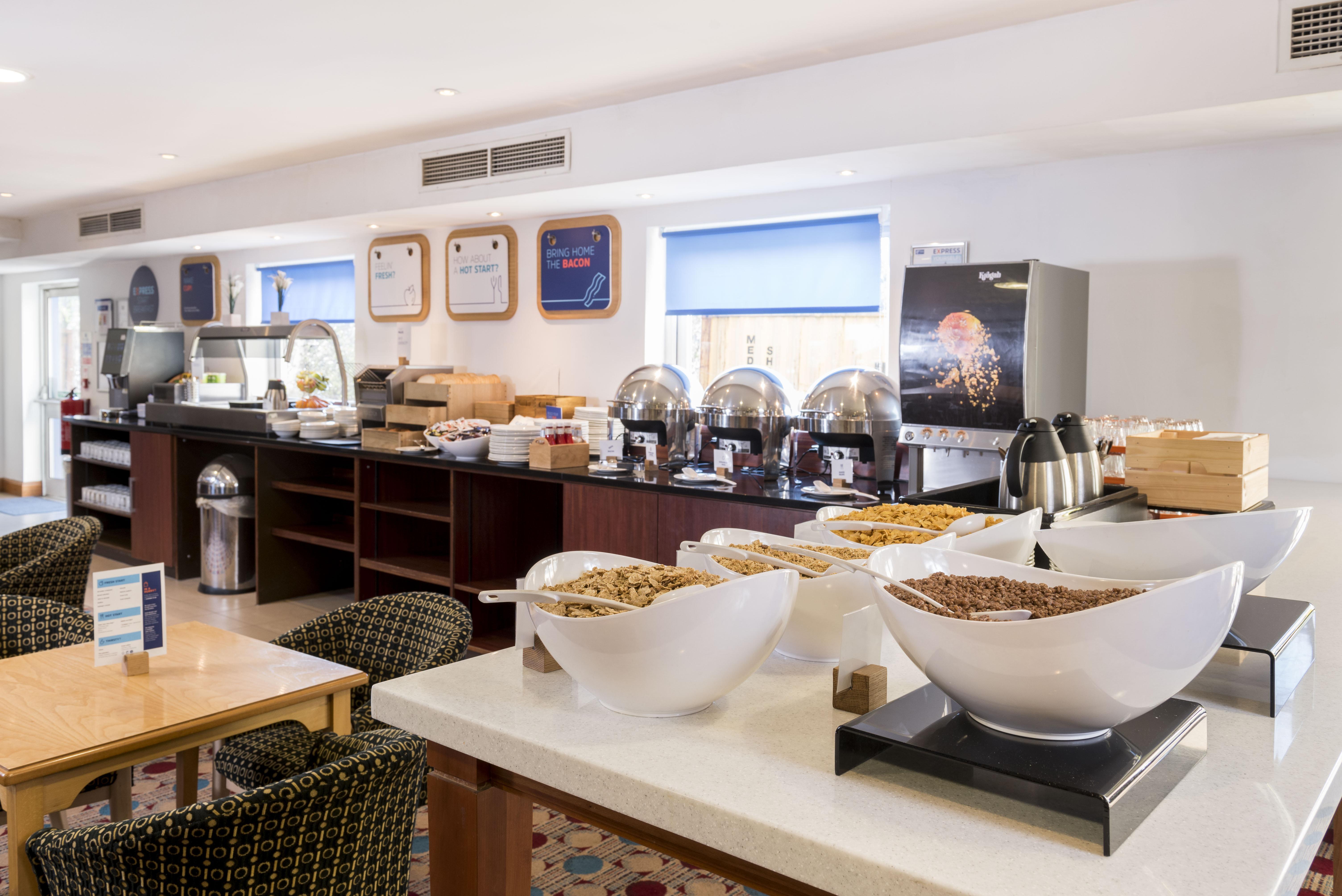 Holiday Inn Express Birmingham Star City By Ihg Экстерьер фото