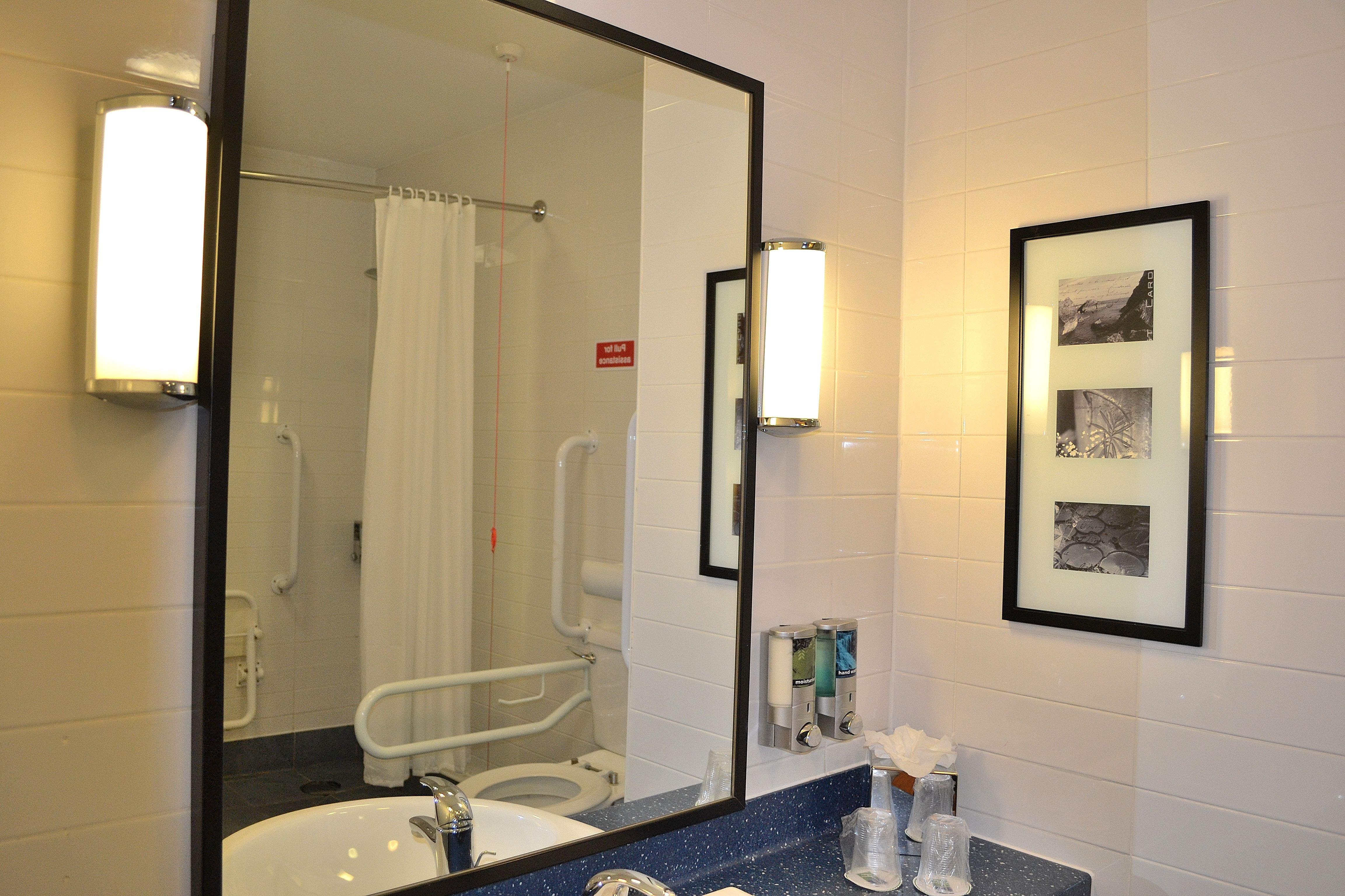 Holiday Inn Express Birmingham Star City By Ihg Номер фото