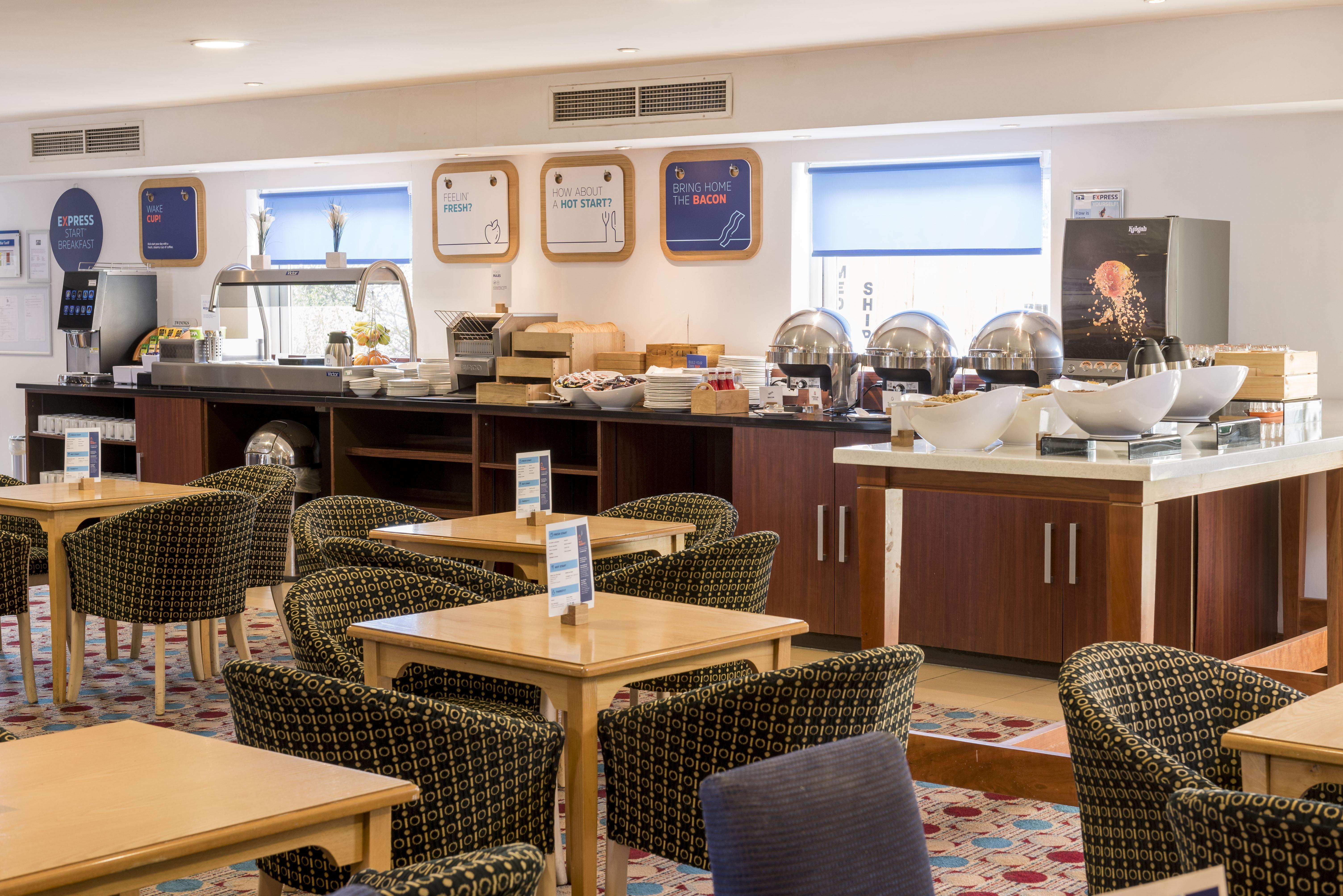 Holiday Inn Express Birmingham Star City By Ihg Экстерьер фото
