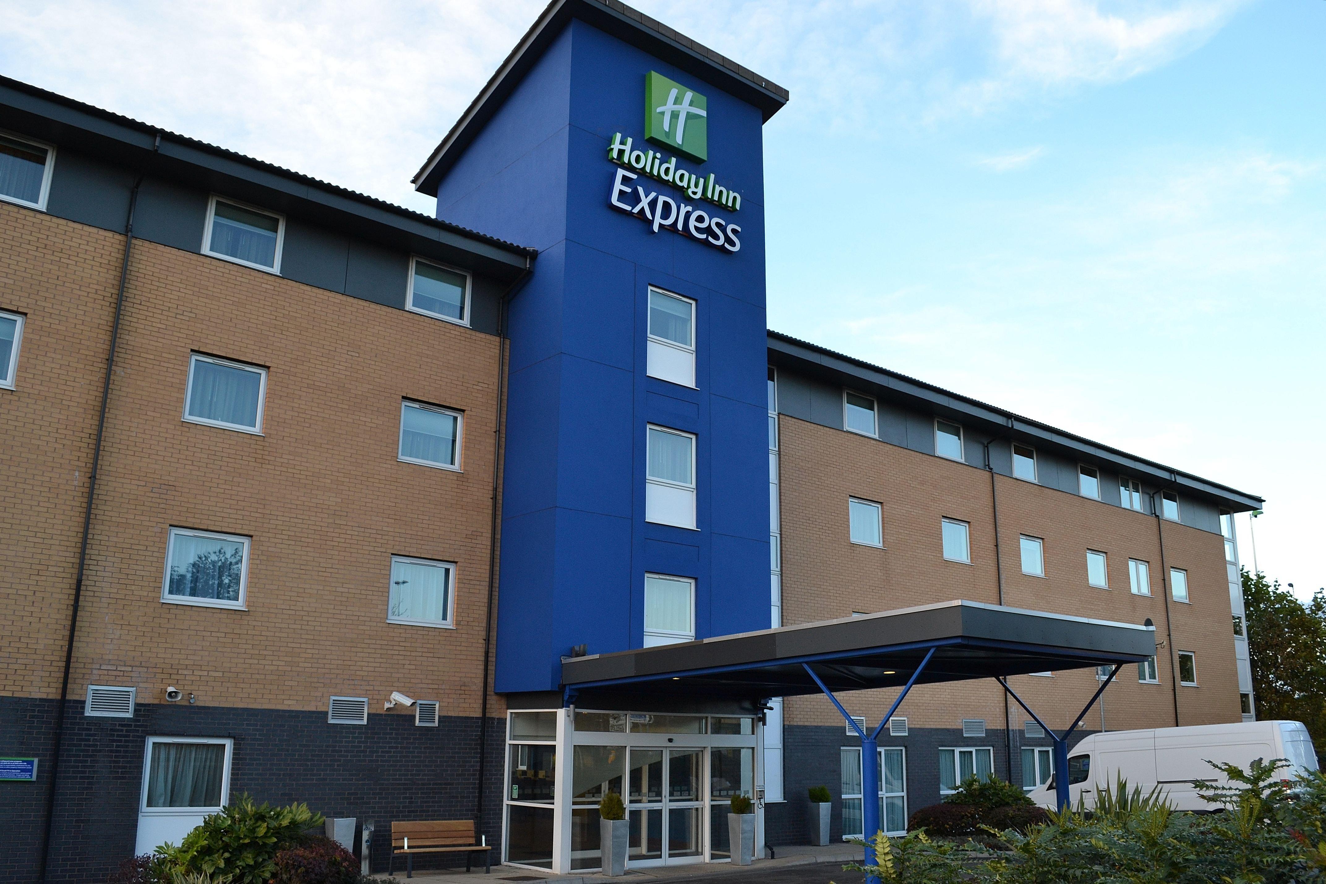 Holiday Inn Express Birmingham Star City By Ihg Экстерьер фото