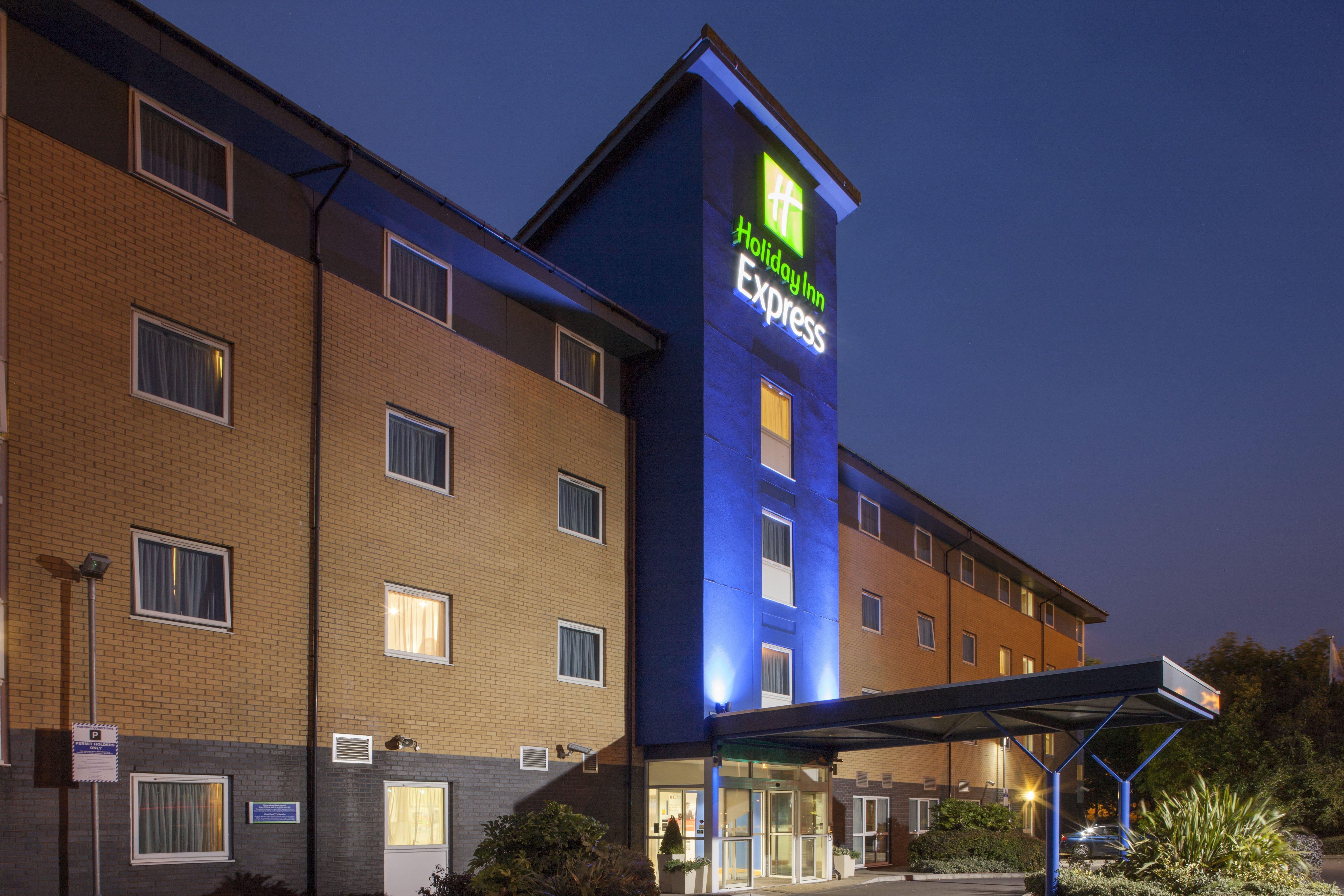 Holiday Inn Express Birmingham Star City By Ihg Экстерьер фото