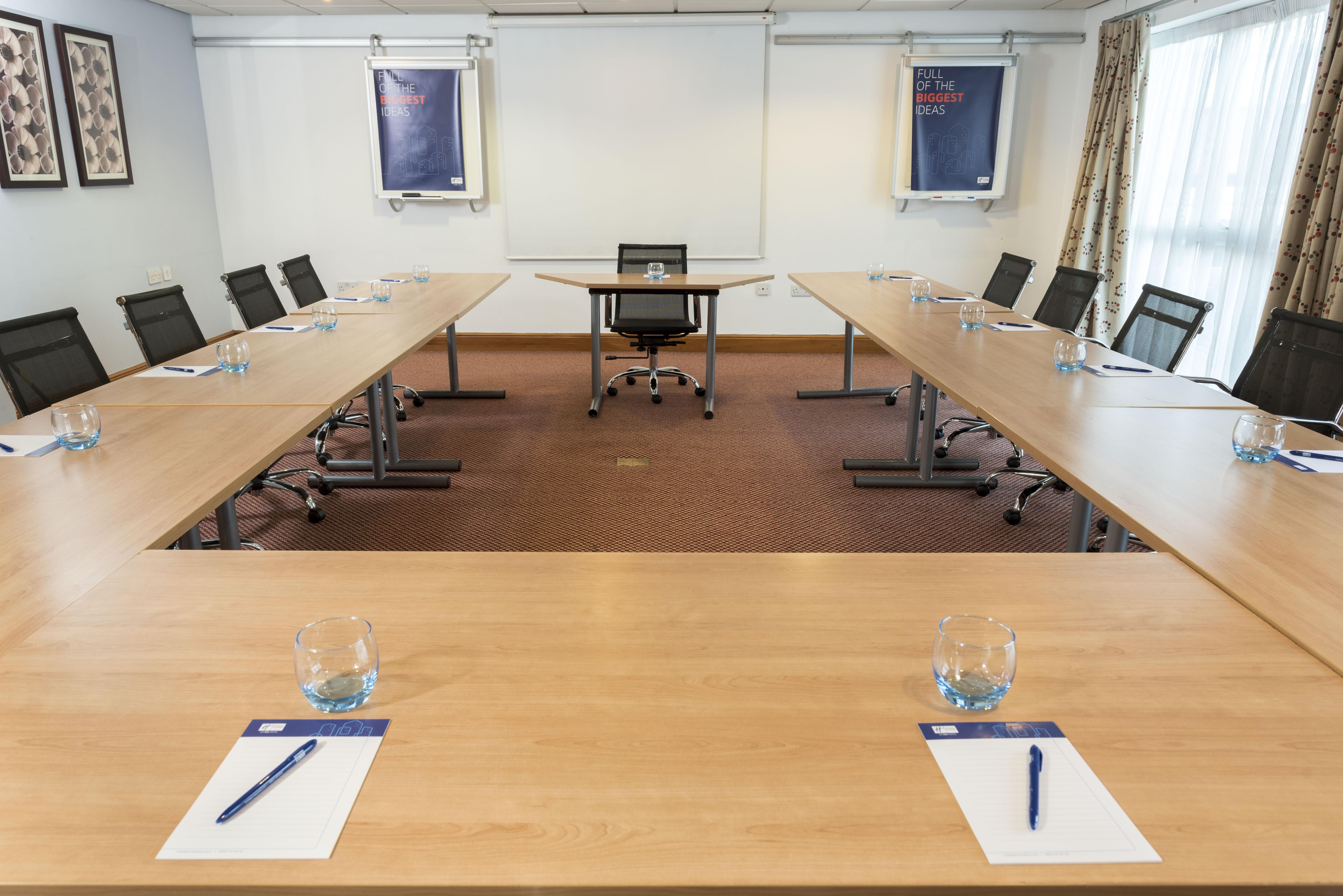 Holiday Inn Express Birmingham Star City By Ihg Экстерьер фото